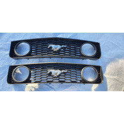 6R33-8200-BAW Ford Mustang Grille 2005-2009