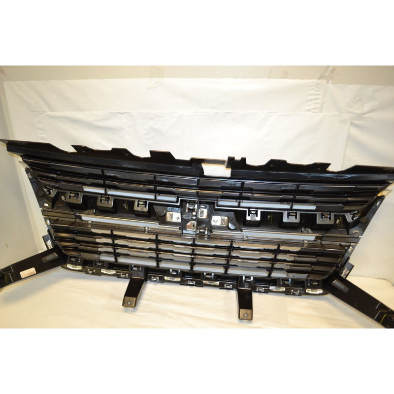 84408363 Chevrolet Colorado Chrome Grille 2015-2020 23308153