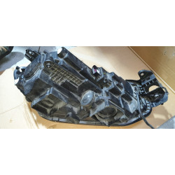 561941035B Volkswagen Passat Left LED Headlight 2020-2023