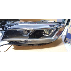 561941035B Volkswagen Passat Left LED Headlight 2020-2023