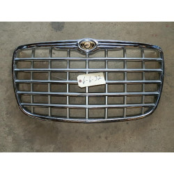 04805928AA Chrysler 300 Chrome Grille 2005-2010 04805929AA