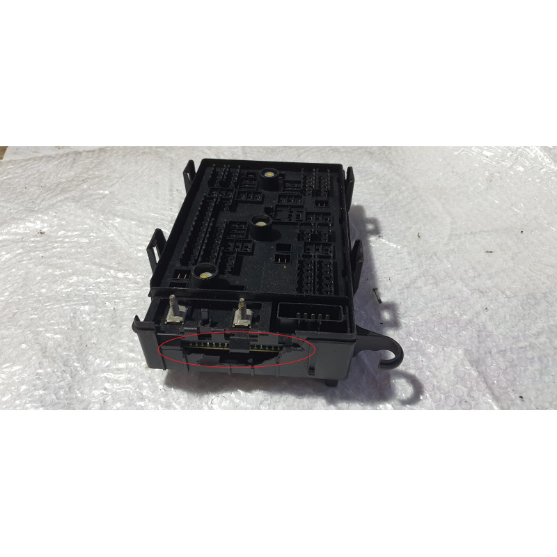 23389690 Cadillac Fuse Relay Distribution Junction Box 2017