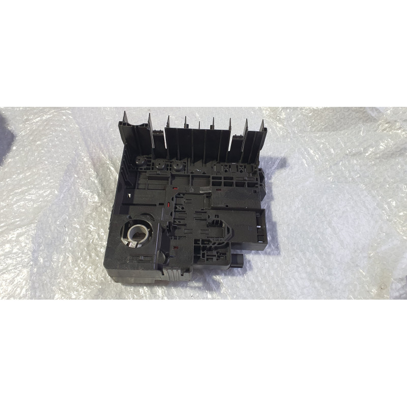 84646133 Chevrolet Silverado Engine Battery Terminal Junction Box 2019-2023