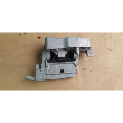 22116885934 BMW 1 Series Right Engine Mount 2014-2021