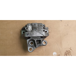 68253034AB Jeep Compass Auto Transmission Mount Support Bracket 2017-2023