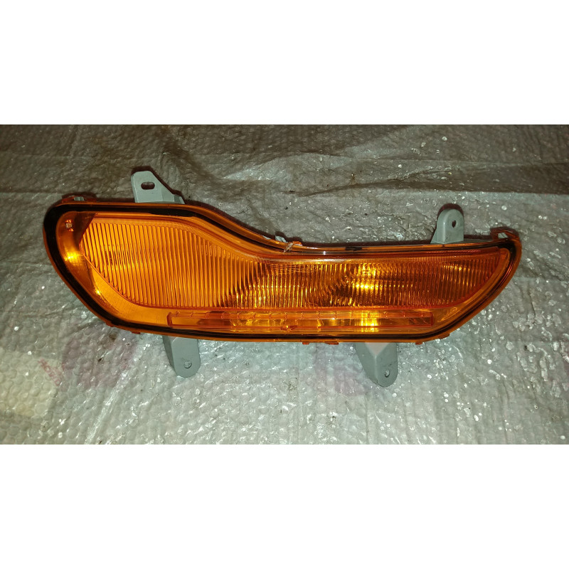 CJ54-13B220-B Ford Escape Right Corner Running Parking Bumper Lamp