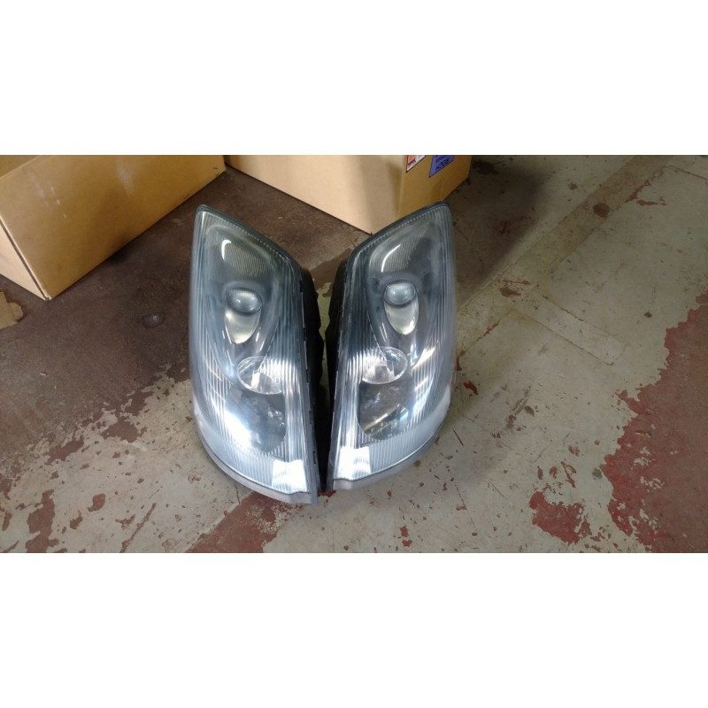 Volvo VN Headlight Lamp 2004-2015 | VNL, VNM
