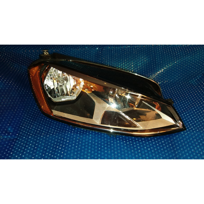 5GM941006 Volkswagen Golf 7 Right Halogen Headlight 2015-2017
