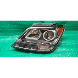 Kia Borrego Left Headlight 2009-2013