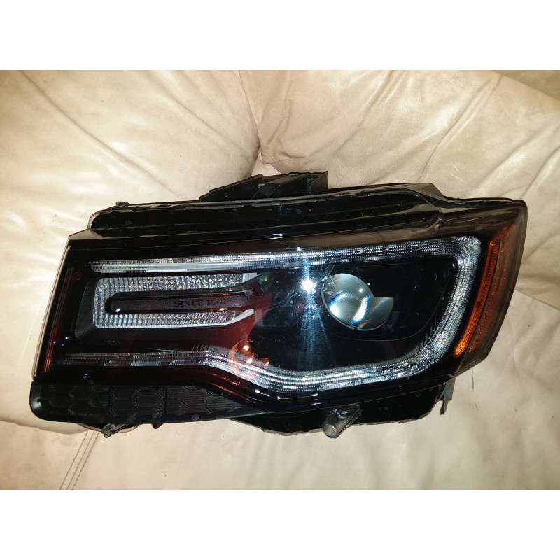 55112917AB Jeep Grand Cherokee SRT8 Left LED Xenon Headlight (Non-AFS)