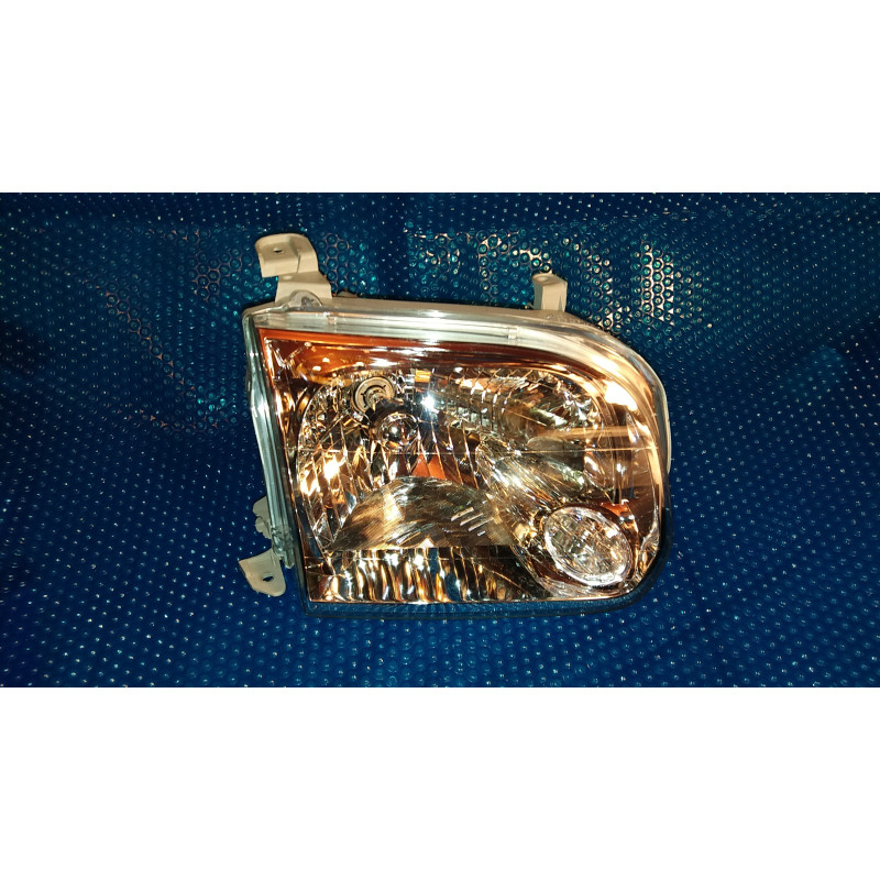 Toyota Tundra Right Headlight 2005-2007 | Sequoia