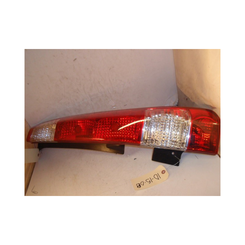 33500-SCA-A110-M1 Honda CR-V Right Tail Lamp 2005-2006