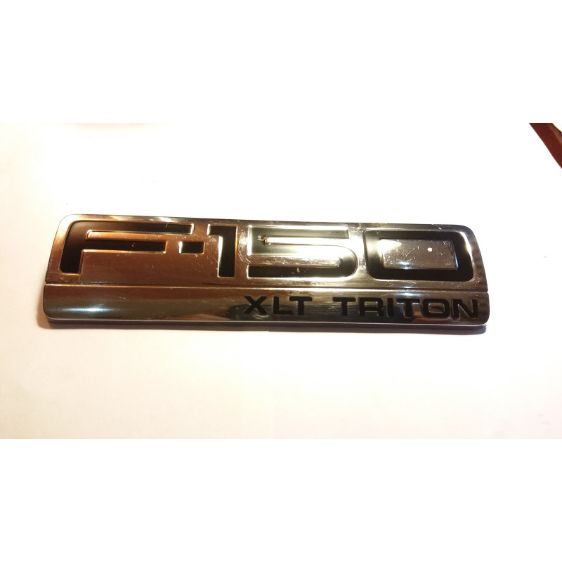 4L34-16B114-EB Ford F-150 Triton Emblem