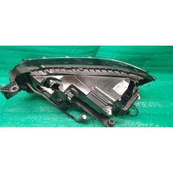 561941036B Volkswagen Passat Right Full LED Headlight 2020-2023
