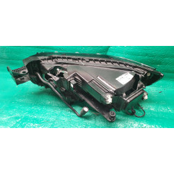561941036B Volkswagen Passat Right Full LED Headlight 2020-2023