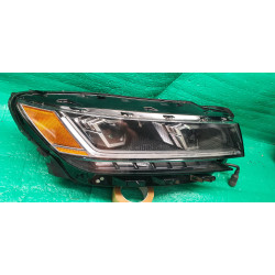561941036B Volkswagen Passat Right Full LED Headlight 2020-2023