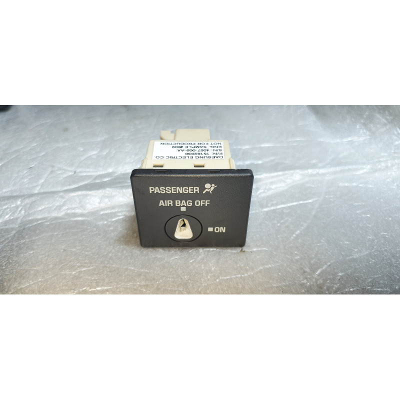 15162030 Chevrolet Passenger Airbag Switch