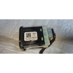 13589606 Chevrolet Center Console AUX Charger Dual USB Port 2018-2023