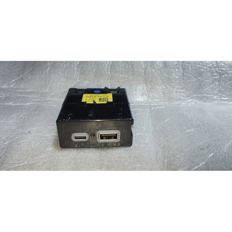 13545302 Chevrolet Blazer Charger Dual USB Port 2023-2025 13550123