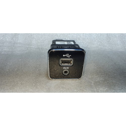 5XG28TRMAA Jeep Cherokee AUX Charger USB Port 2017-2021