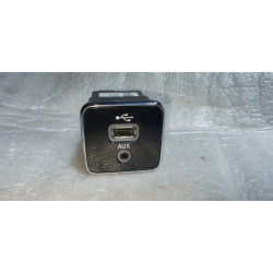5XG28TRMAA Jeep Cherokee AUX Charger USB Port 2017-2021