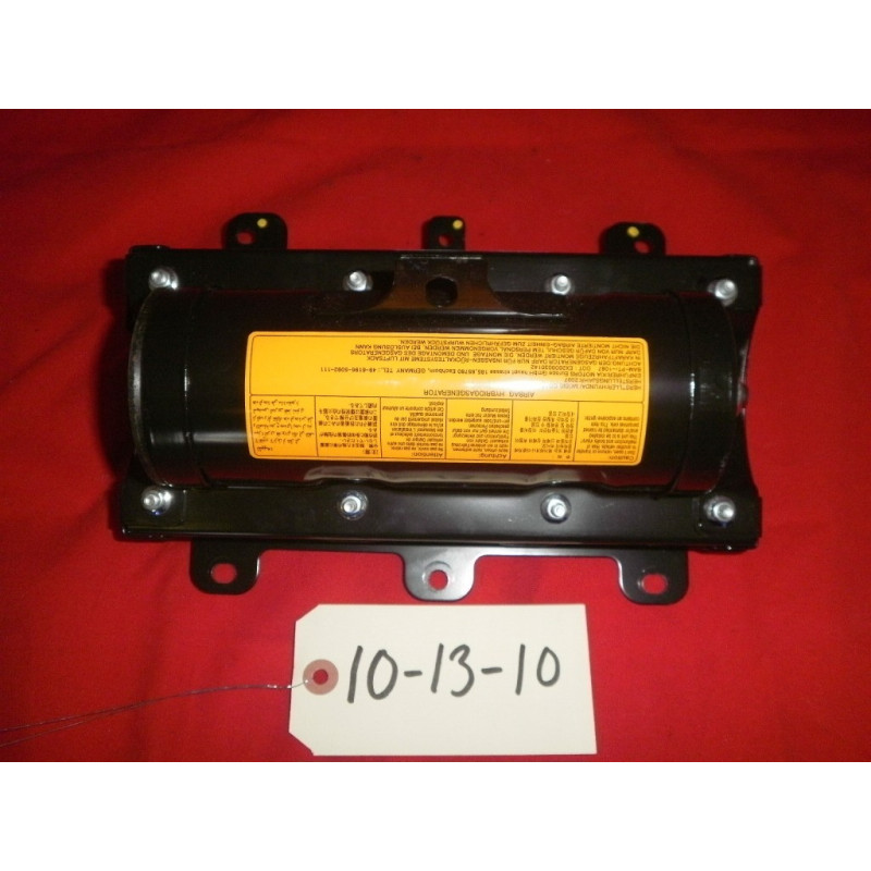 84530-4D500 Hyundai Entourage Passenger Airbag 2007-2008