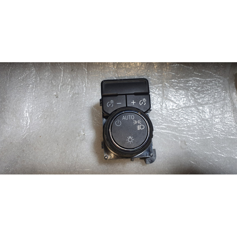 Chevrolet Silverado Headlight Switch 2019-2023