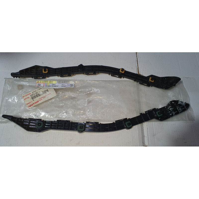 52575-02110 Toyota Corolla Rear Bumper Retainer Bracket 2014-2019