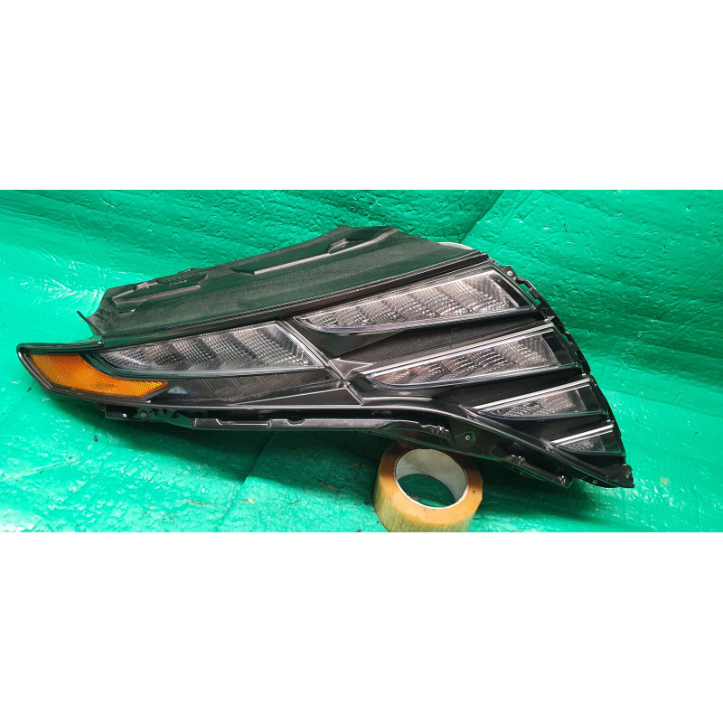 92208-CW010 Hyundai Tucson Right Full LED Headlight 2022-2024