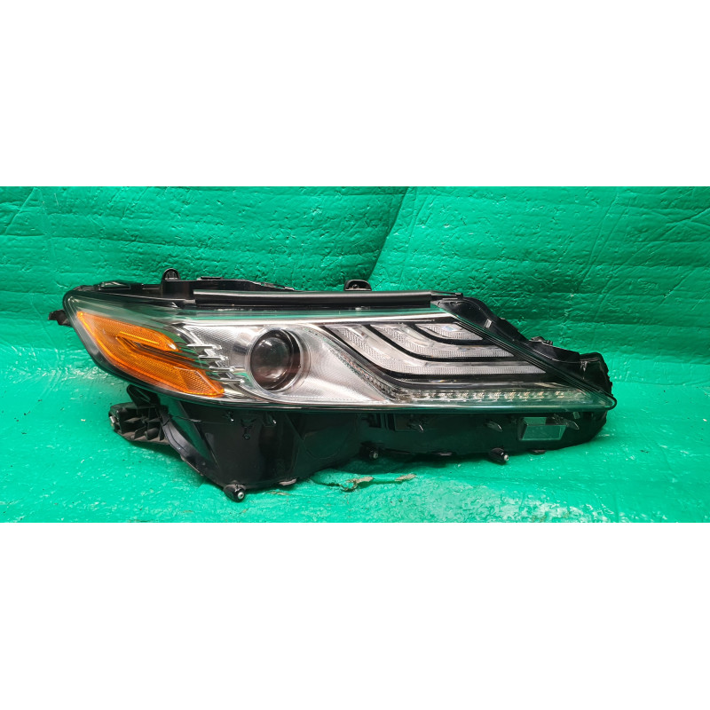 81110-06D72 Toyota Camry Right Full LED Headlight (Chrome) 2018-2023