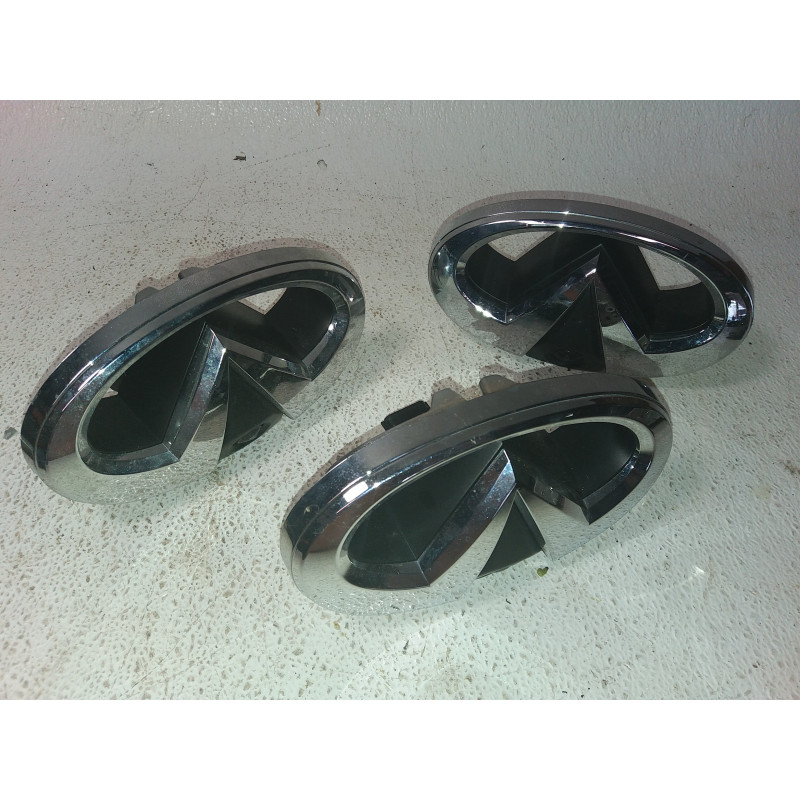 284F1-1ZR1A Infiniti QX56 Chrome Grill Camera Logo Emblem 2011-2015