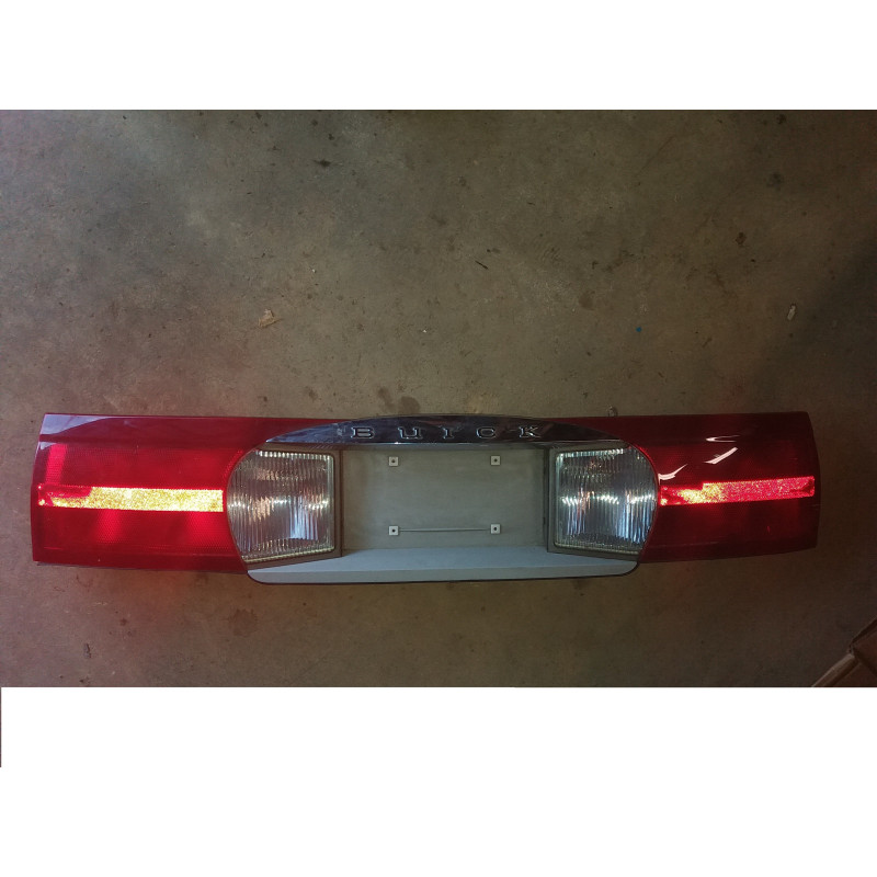 15850282 Buick Liftgate Tailgate Hatch Tail Brake Lamp License Panel