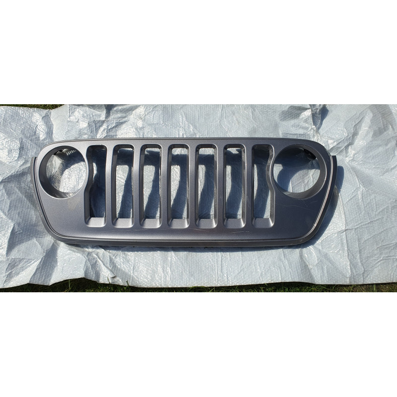 6BY75TRMAC Jeep Wrangler Grille 2018-2023 68295587AC