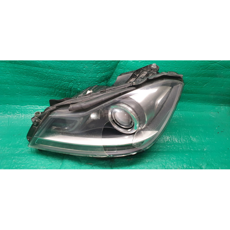 2048203939 Mercedes-Benz C-Class Left AFS Xenon Headlight 2012-2015