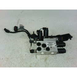 37206758704 BMW 7 Suspension Dynamic Drive Valve Hydraulic Pump Block