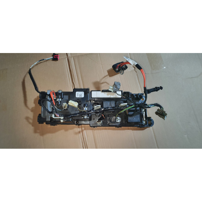 FM58-10C666-AE Ford C-Max Battery Charger Fuse Relay Module 2013-2020