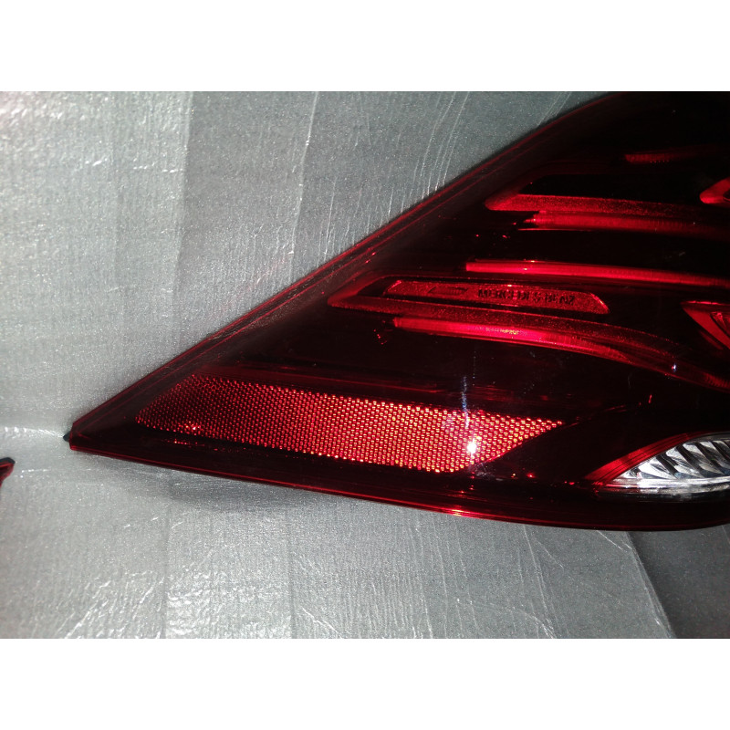 1669065702 Mercedes-Benz GLE Left LED Tail Lamp 2015-2019 1669066601