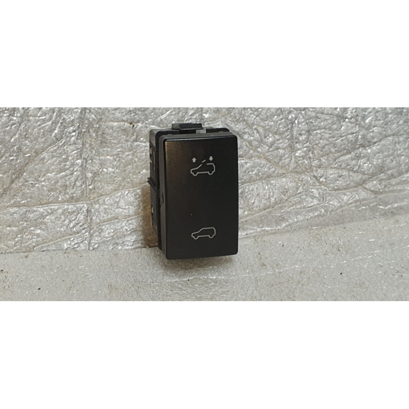 84747499 Chevrolet Colorado Sunroof Switch 2023-2025