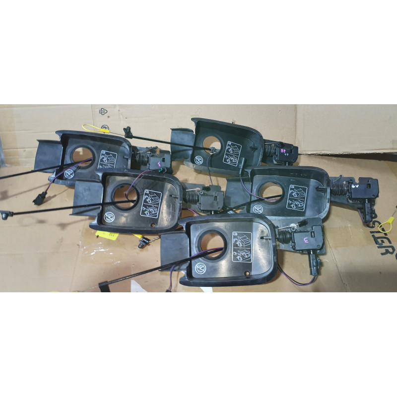 68037875AD Dodge Charger Fuel Tank Flap Filler Housing And Actuator