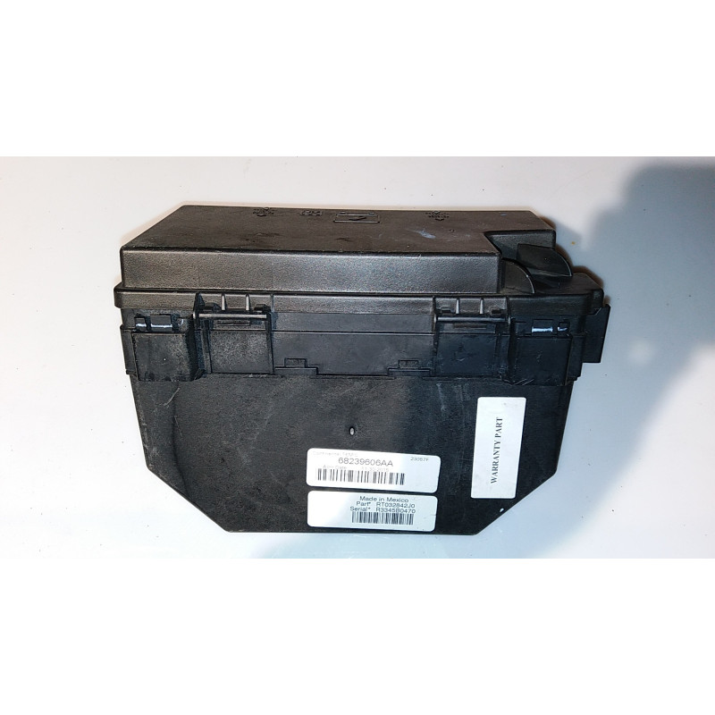 68239606AA Chrysler Town & Country Fuse Box 2015-2020 68239606AB