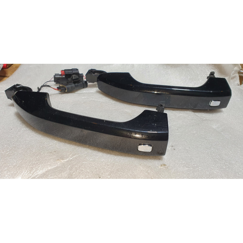 84462964 Chevrolet Silverado Front Door Handle (Left Or Right) 2019-2024