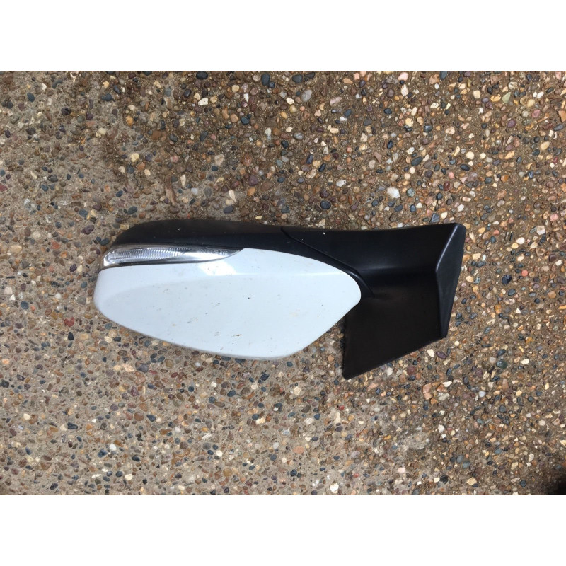 87610-3Y000 Hyundai Elantra Left Turn Signal Mirror 2011-2013