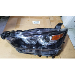 D10E-51040 Mazda CX-3 Left Halogen Headlight 2016-2022