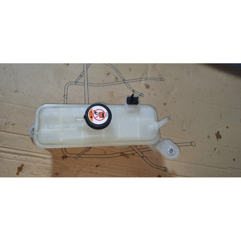 16470-0V010 Toyota RAV4 Coolant Tank Reservoir 2014-2019 16470-28110