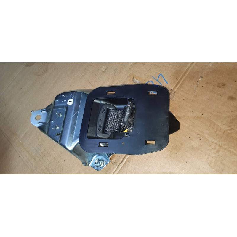 Toyota RAV4 Rear Seat Belt Middle 2015-2022