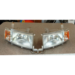81130-52440 Scion XB Headlight 2004-2007 81170-52440