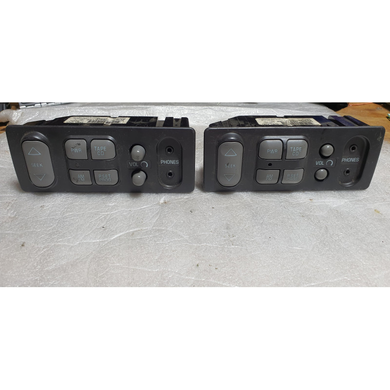 09375132 Pontiac Audio Radio CD Tape Volume Phones Control Receiver Module