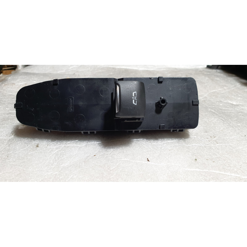 84751368 Cadillac CT4 Right Door Window Switch 2020-2024 84879638