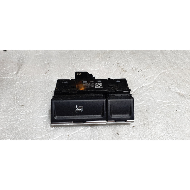 84849995 Chevrolet Silverado Right Window Switch 2025 86591043