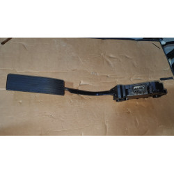 22698673 Saturn Vue Accelerator Gas Pedal 2002-2003